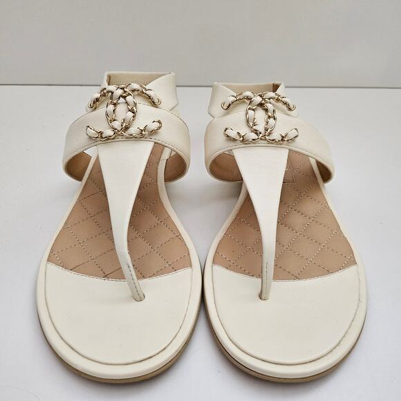 Chanel 21S White Leather Chain CC Sandals EU 37.5 / US 7.5 - Picture 4 of 8